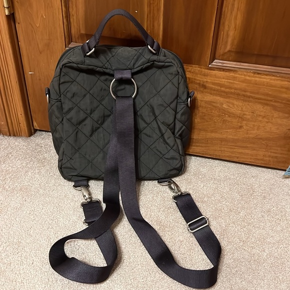 Baggallini Quilted Explorer Backpack Crossbody Bag - Picture 11 of 11